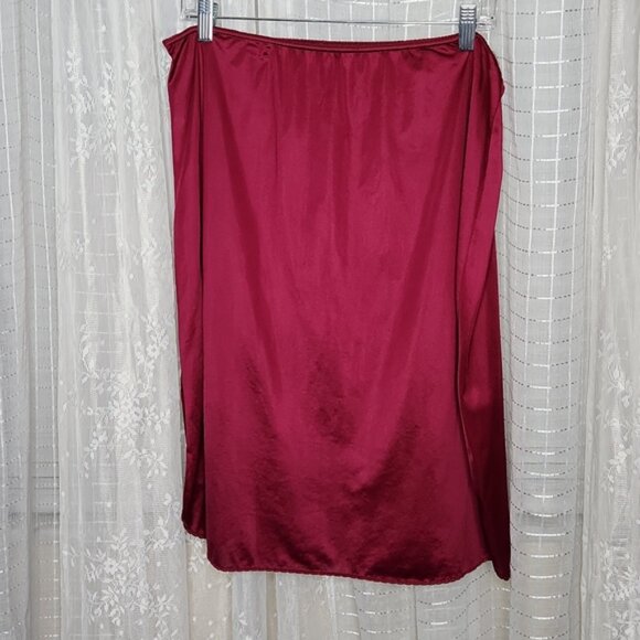 Vintage 70's Maroon Half Slip Skirt With Beveled Edges and Scalloped Trim SzXL - Picture 1 of 4